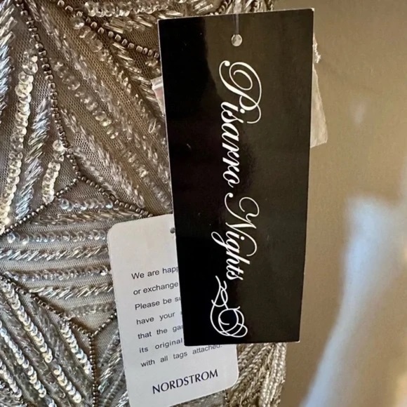 Stunning party dress - perfect for New Year's Eve or office party! NWT size 6. - Picture 4 of 10
